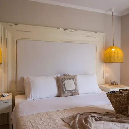 Notos Heights & Aparthotel